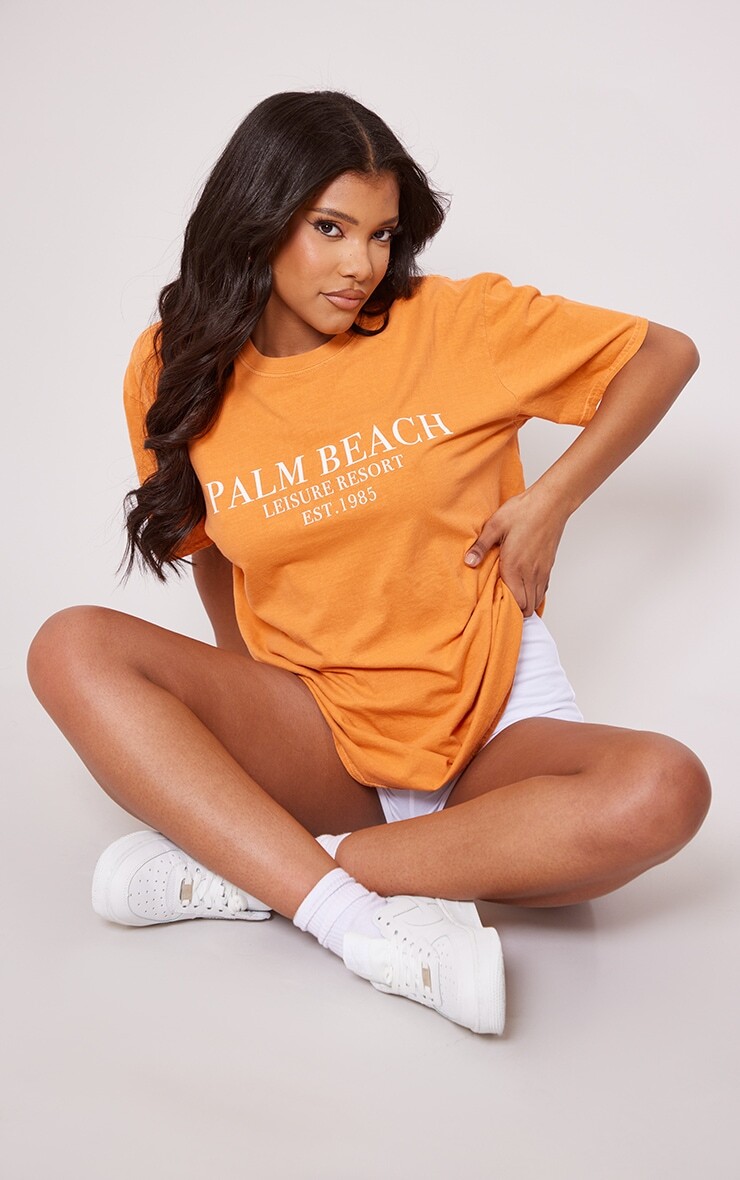 

PrettyLittleThing Потертая футболка с принтом Orange Palm Beach