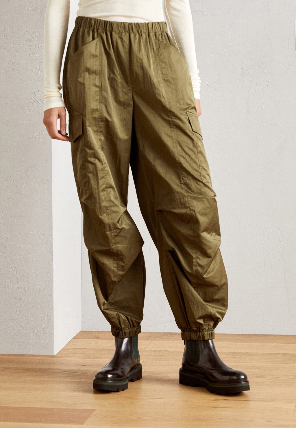 

Брюки карго Bydatine Pants b.young, цвет olive night