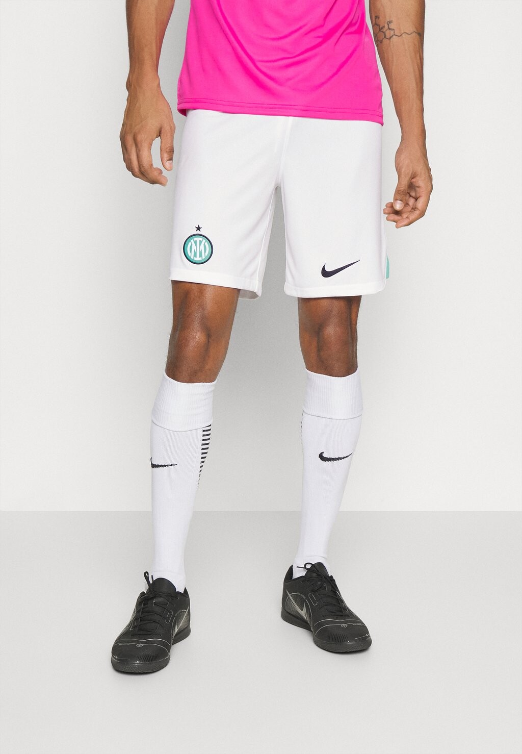

Спортивные шорты Nike