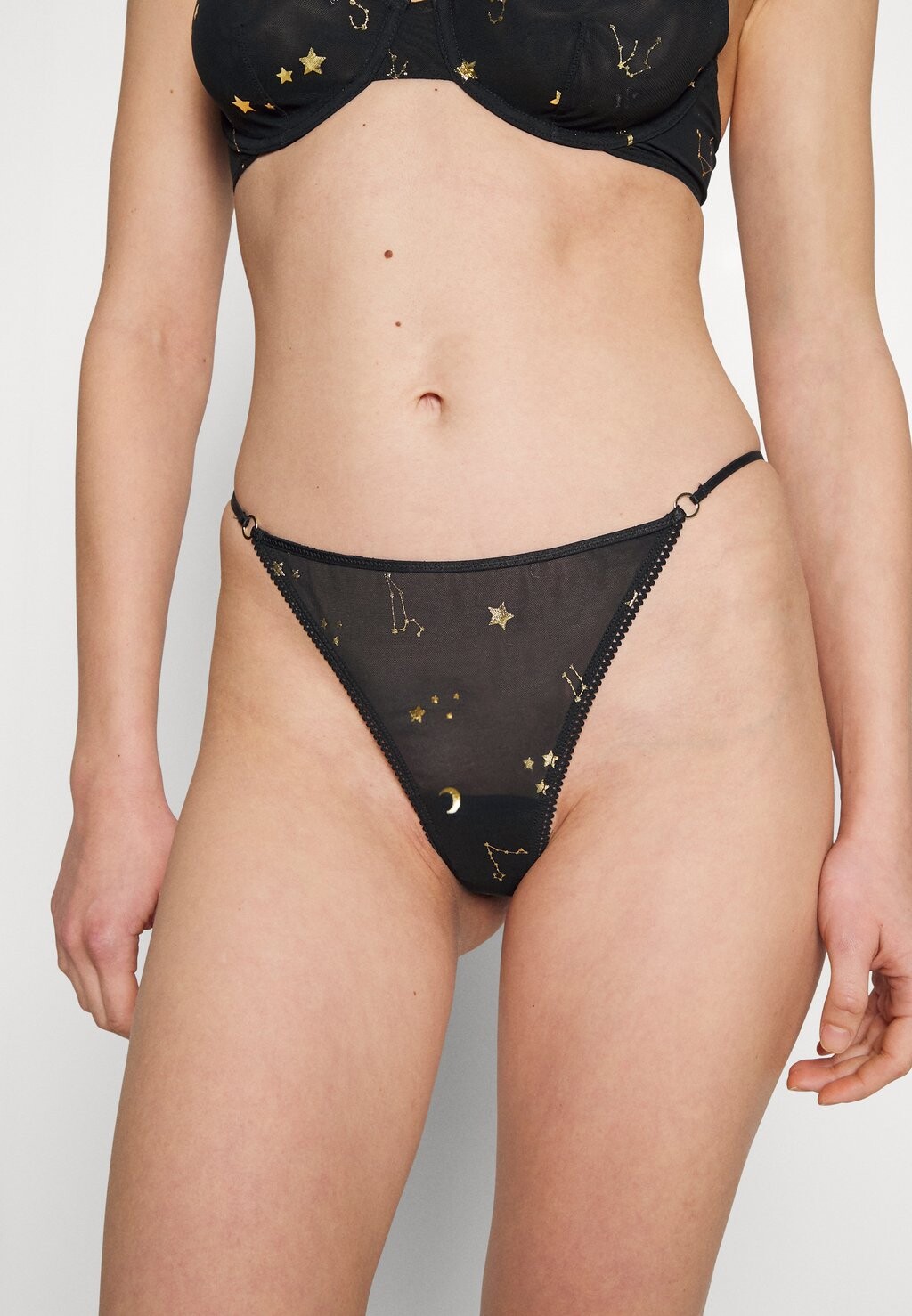 

Стринги Monki, черный