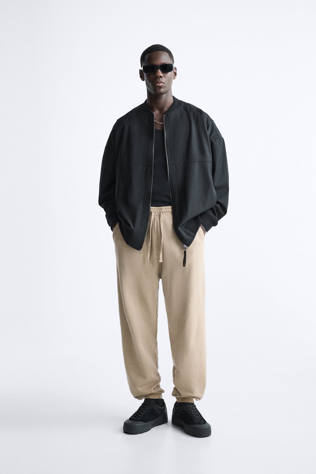 

Куртка-бомбер оверсайз ZARA, черный