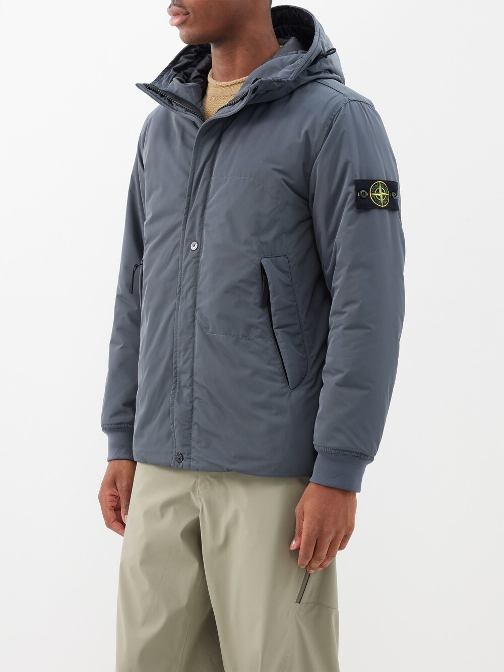 

Утепленное пальто с капюшоном из микротвила, окрашенное в готовом виде Stone Island, серый