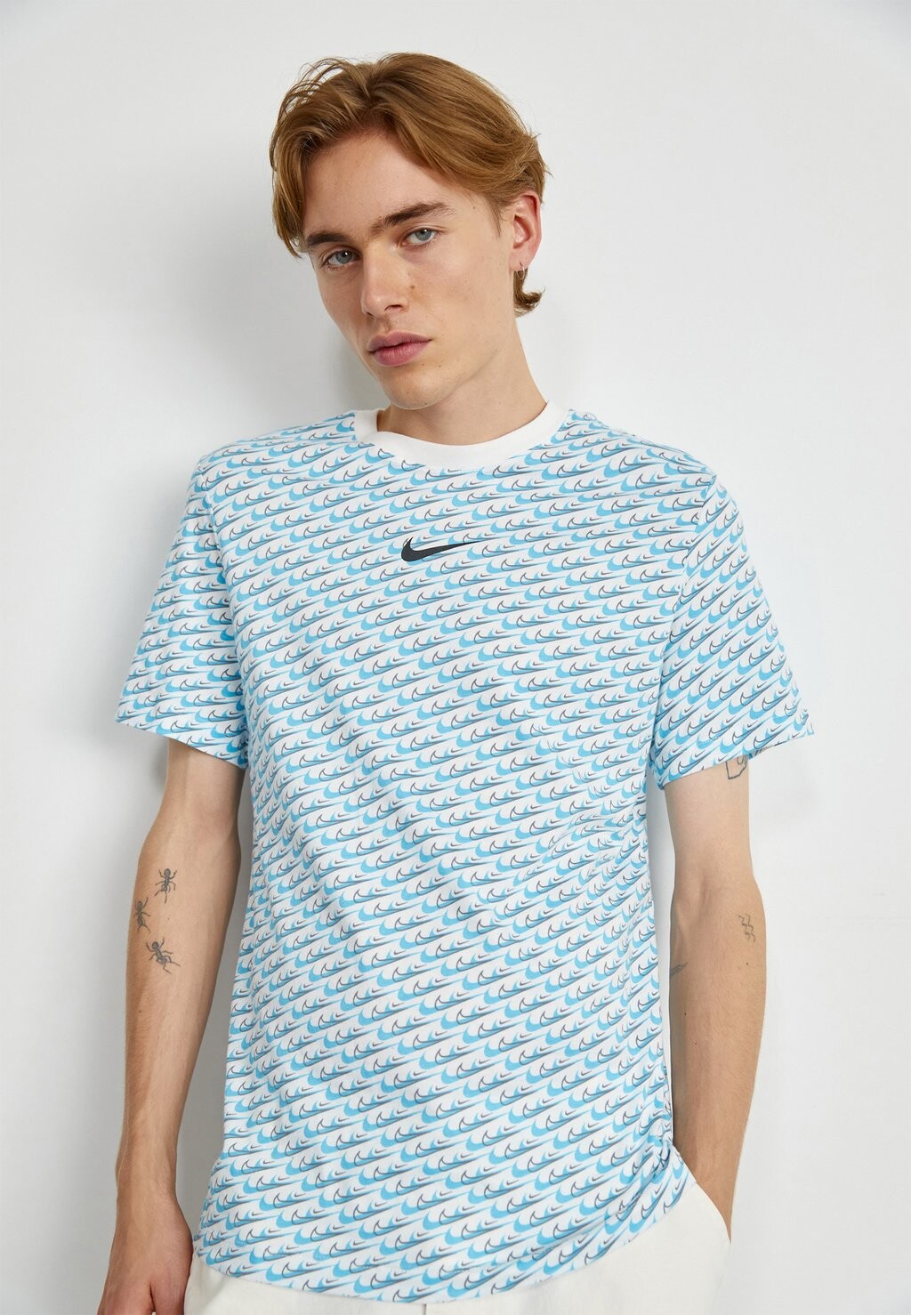 

Футболка с принтом TEE Nike, белый