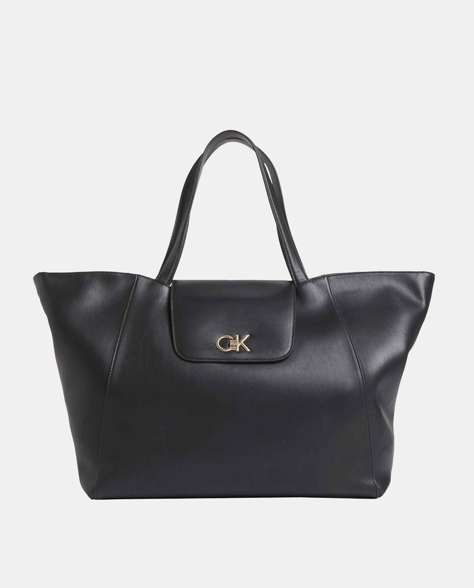 

Однотонный черный шопер XL с клапаном Calvin Klein, черный