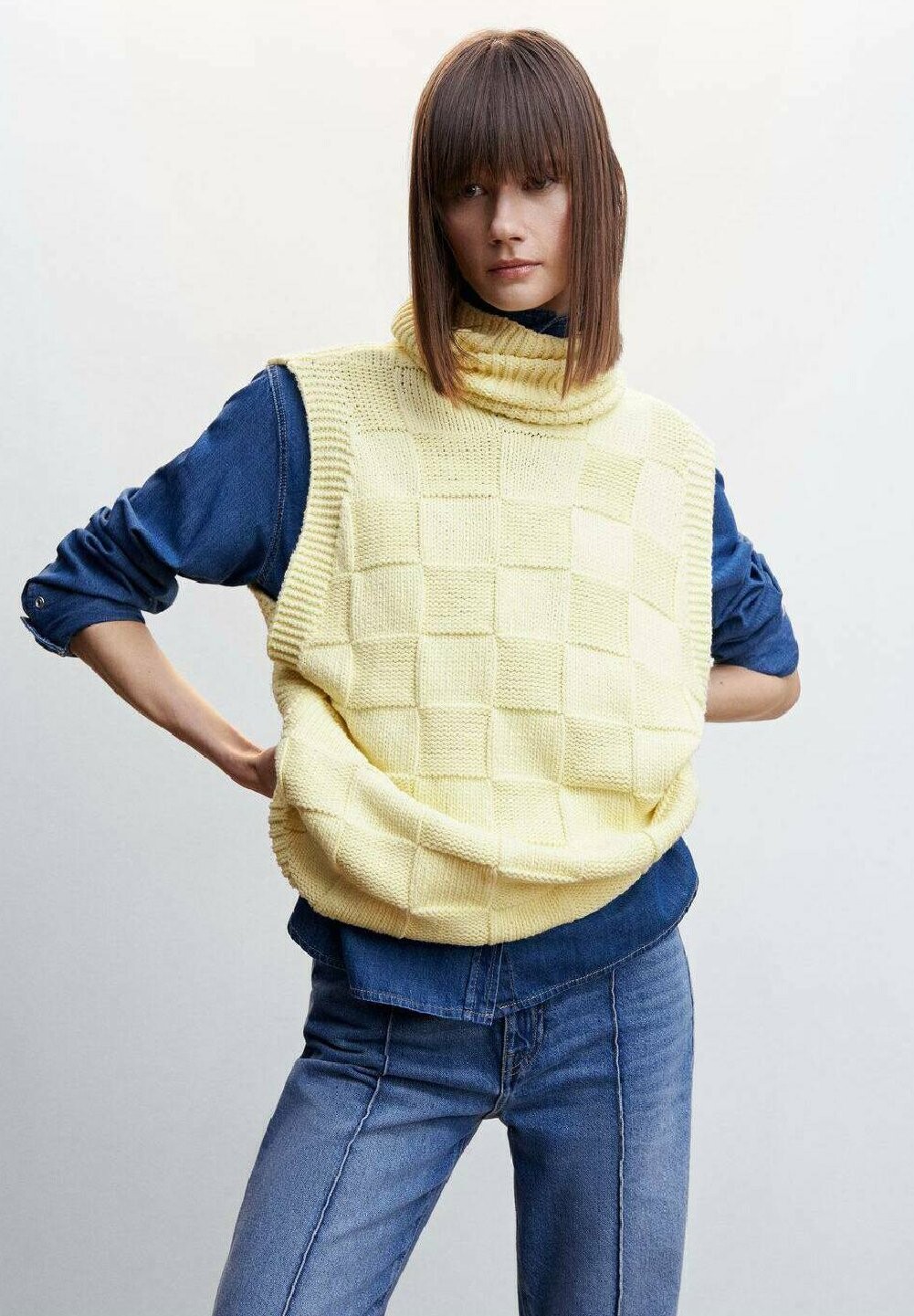 

Свитер Mango
