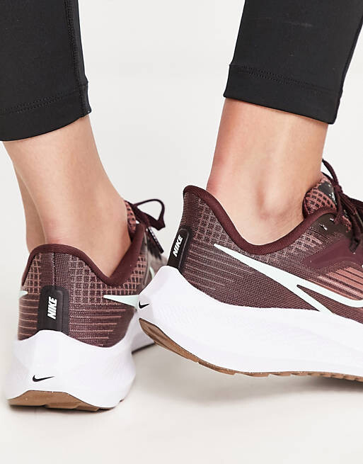 

Темно-красные кроссовки Nike Running Air Zoom Pegasus 39