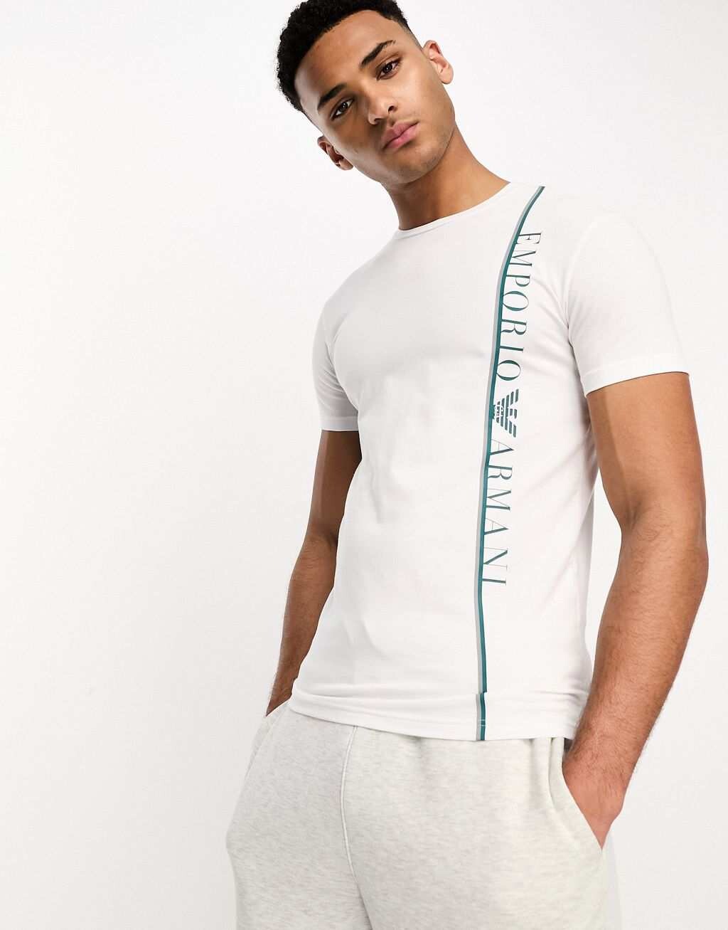 

Белая футболка с большим логотипом по бокам Emporio Armani Bodywear, Белый