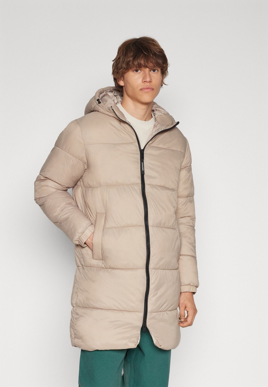 

Зимнее пальто JJTOBY LONG PUFFER Jack & Jones, посуда