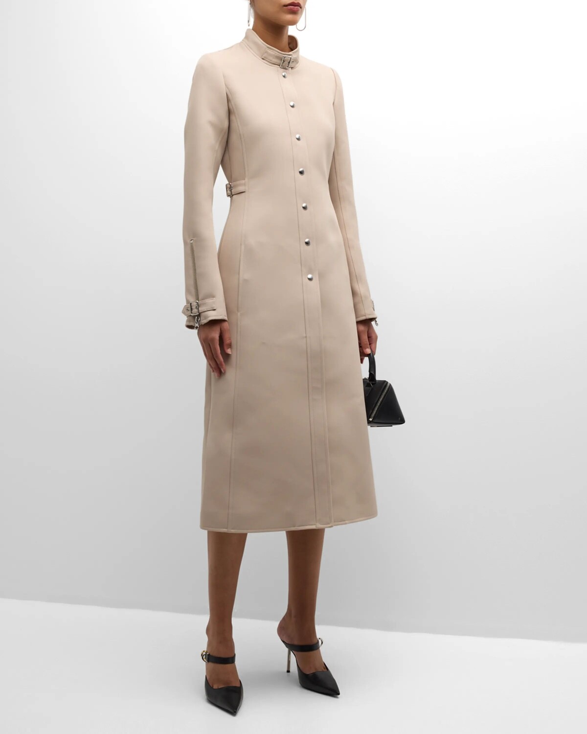 

Длинное пальто из твила с пряжкой Courreges, цвет Sand