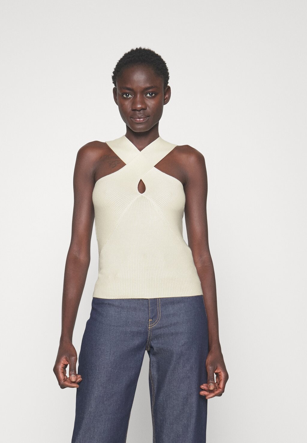 

Топ Vero Moda