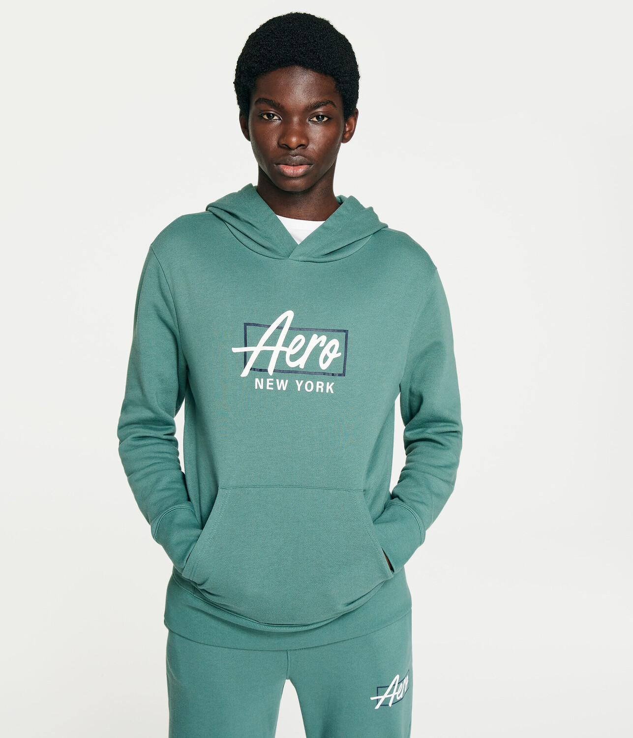 

Пуловер с капюшоном Aero New York Box Aeropostale, зеленый