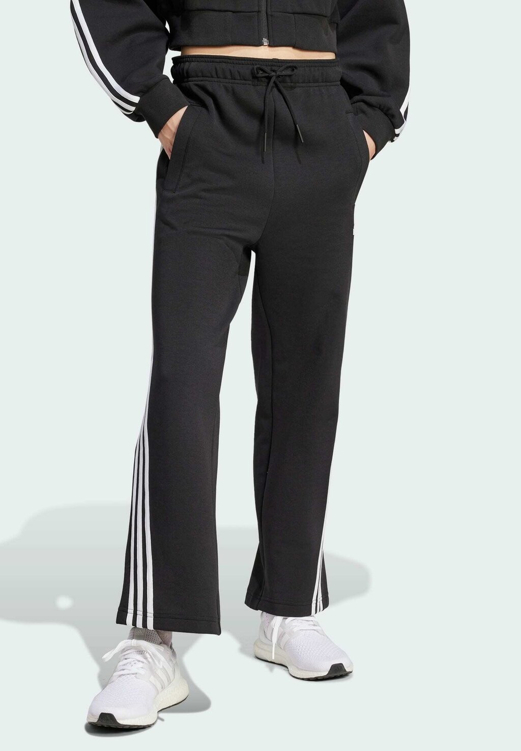

Брюки adidas Sportswear FUTURE ICONS THREE STRIPEES OPEN HEM, черный