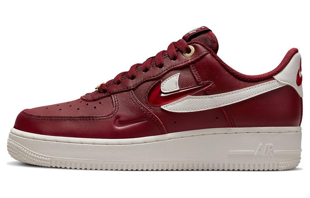

Кроссовки женские Nike Air Force 1 Low '07 Premium History Of Logos