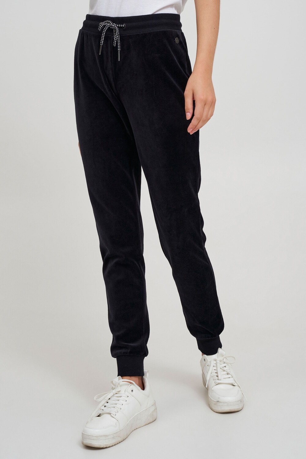 

Брюки Oxmo Nickihose, черный