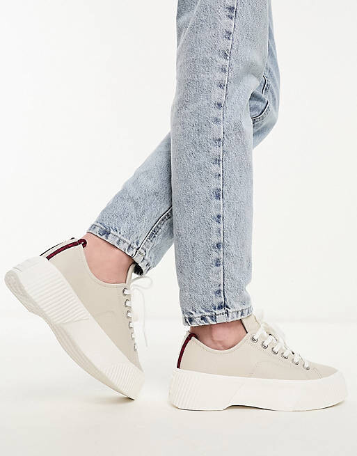 

Кроссовки на вулканизированной платформе Tommy Jeans из камня