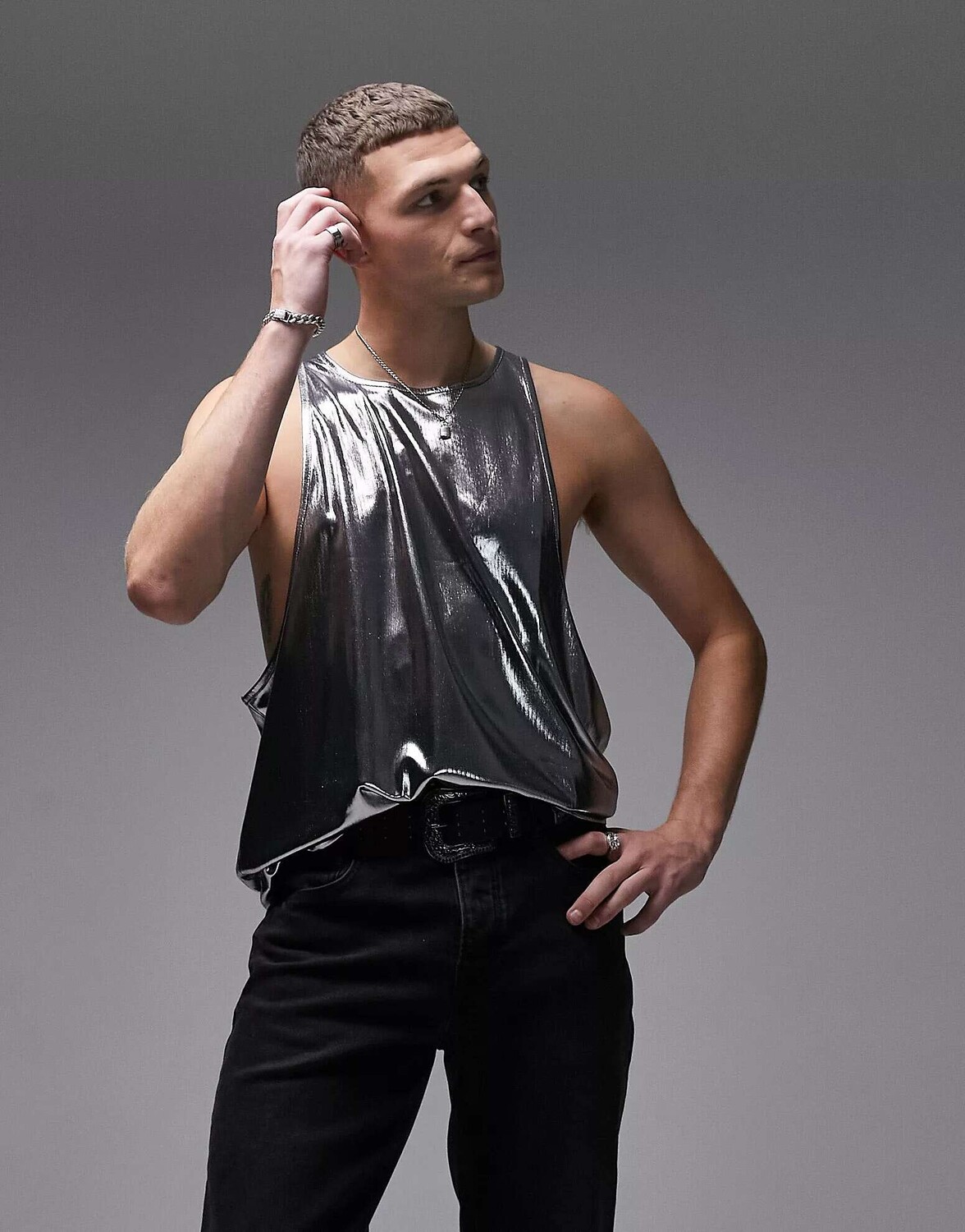 

Серебристый жилет с металлизированной драпировкой Topman