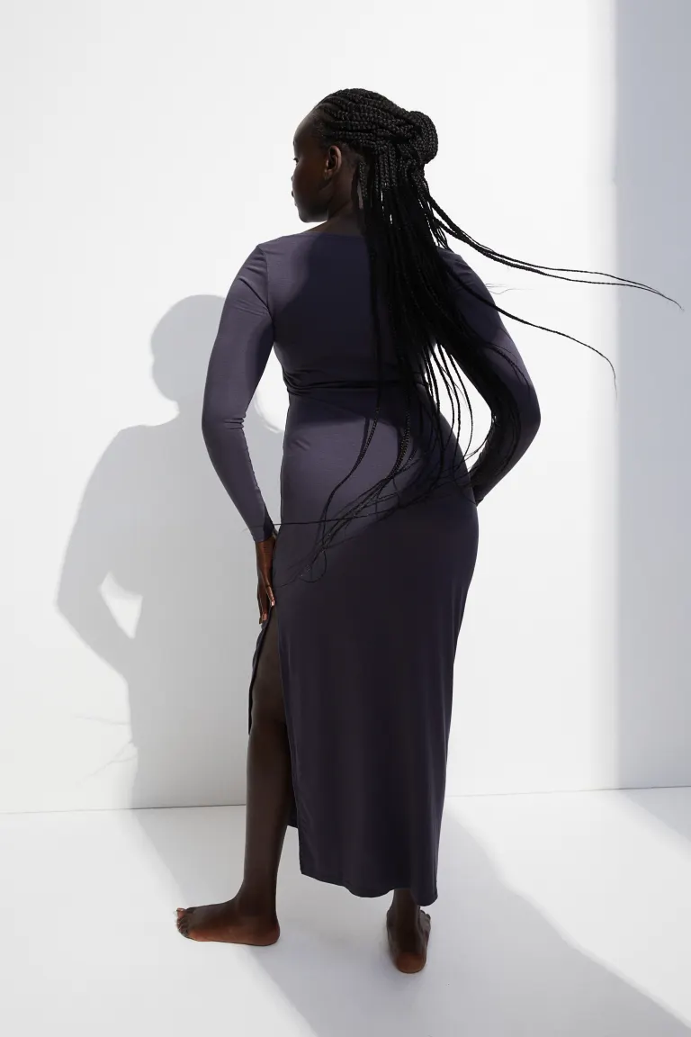 Платье из смесовой вискозы H&M, серый платье длинное шлица сбоку m синий