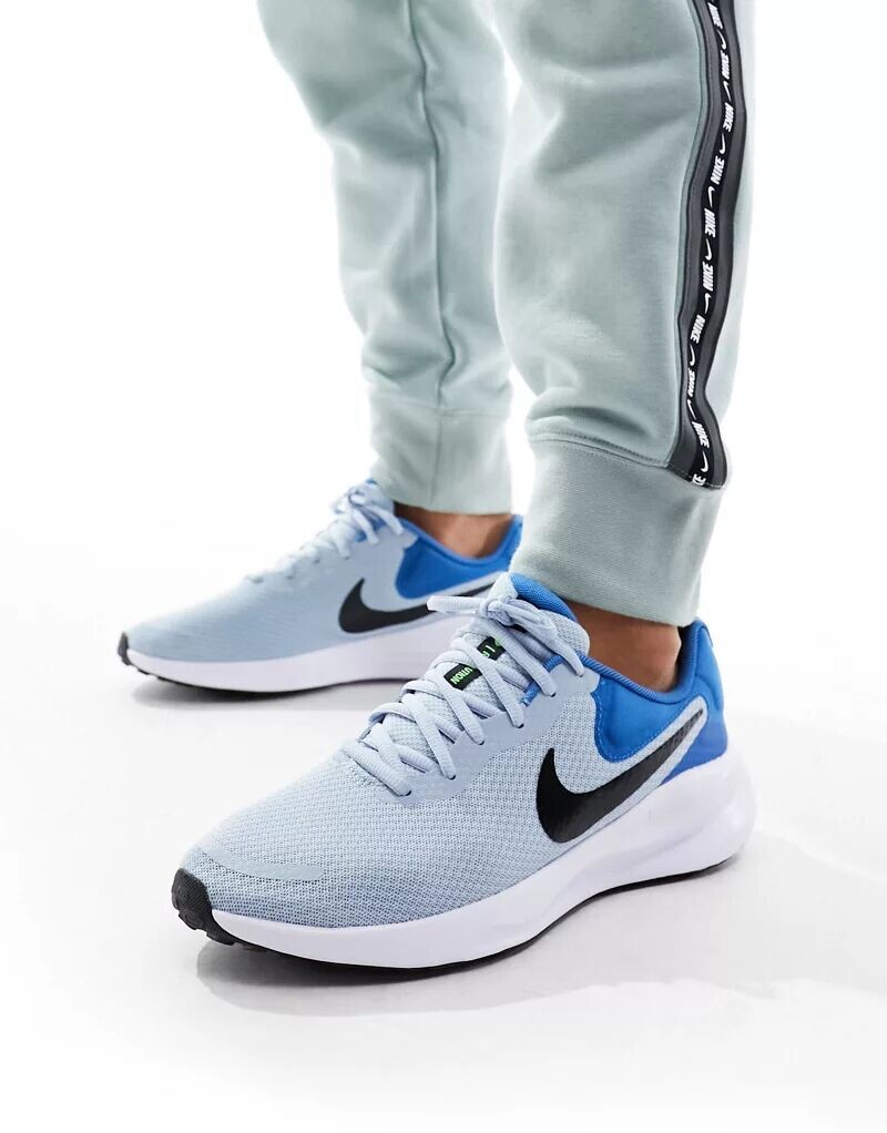

Синие кроссовки Nike Revolution 7