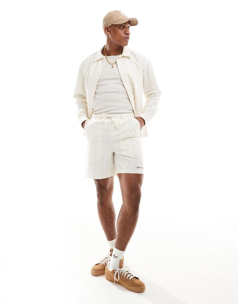 

Кремовые шорты в тонкую полоску Lyle & Scott CO-ORD