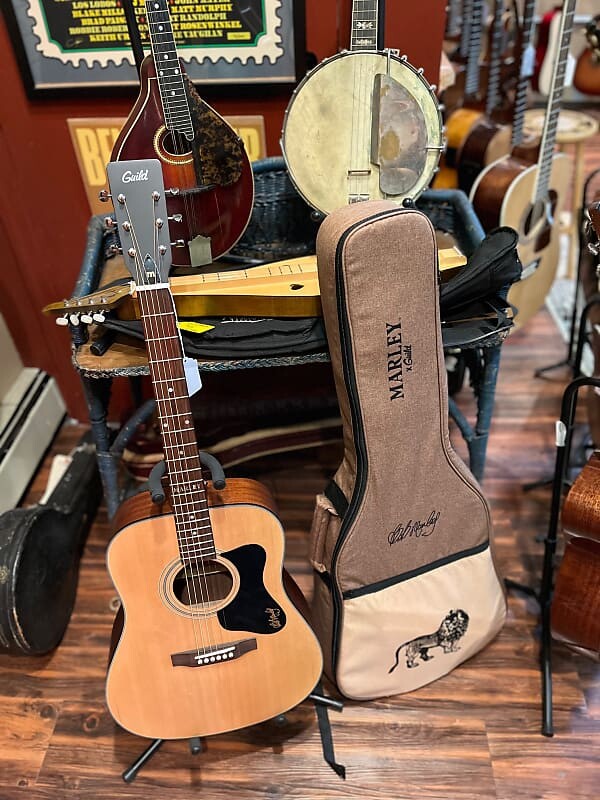 

Акустическая гитара Guild Bob Marley Acoustic Guitar w/Bag and Poster Free Shipping!