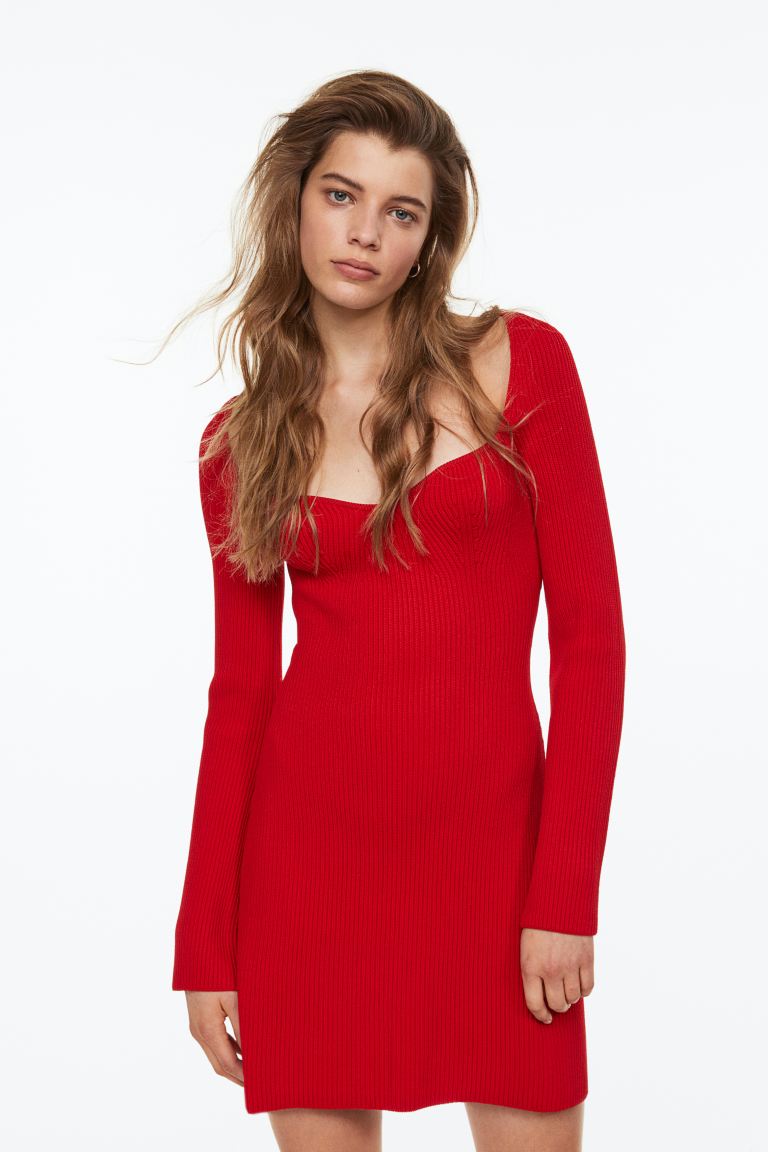цена Трикотажное платье в рубчик H&M