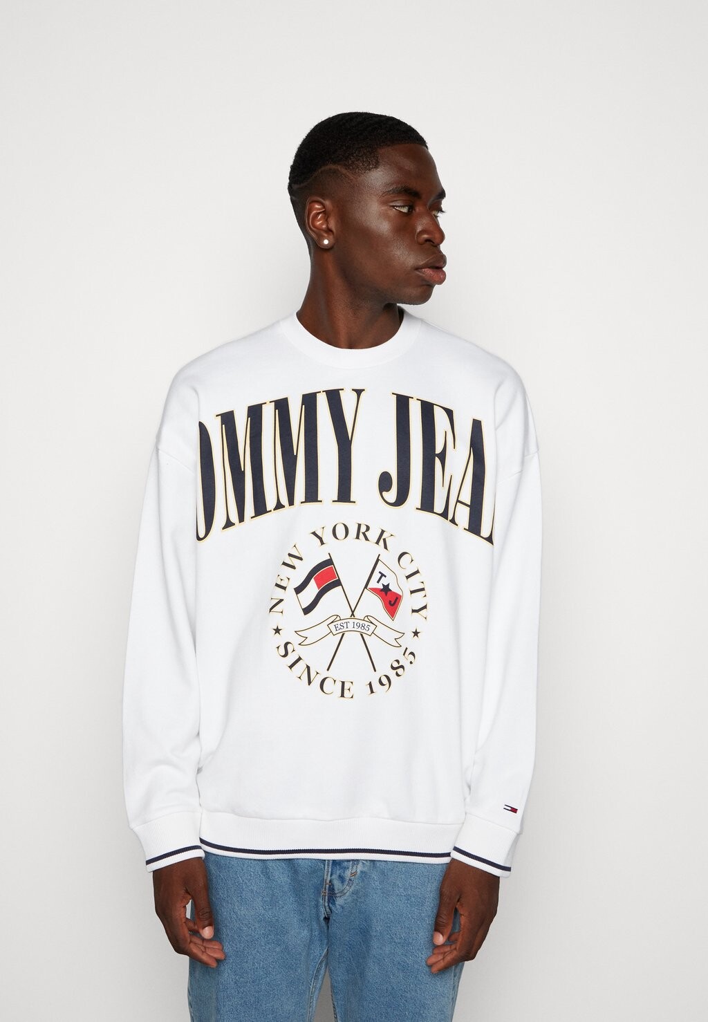

Толстовка Tommy Jeans, белый