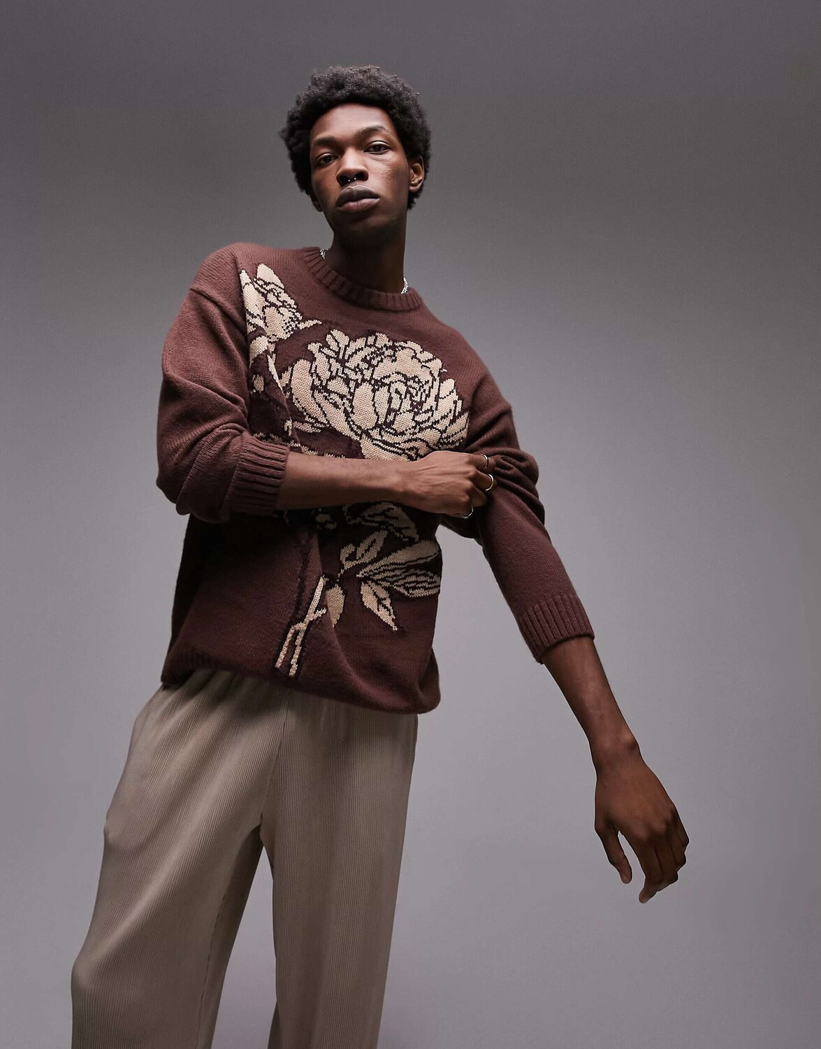 

Коричневый джемпер крупного размера с цветочным принтом Topman