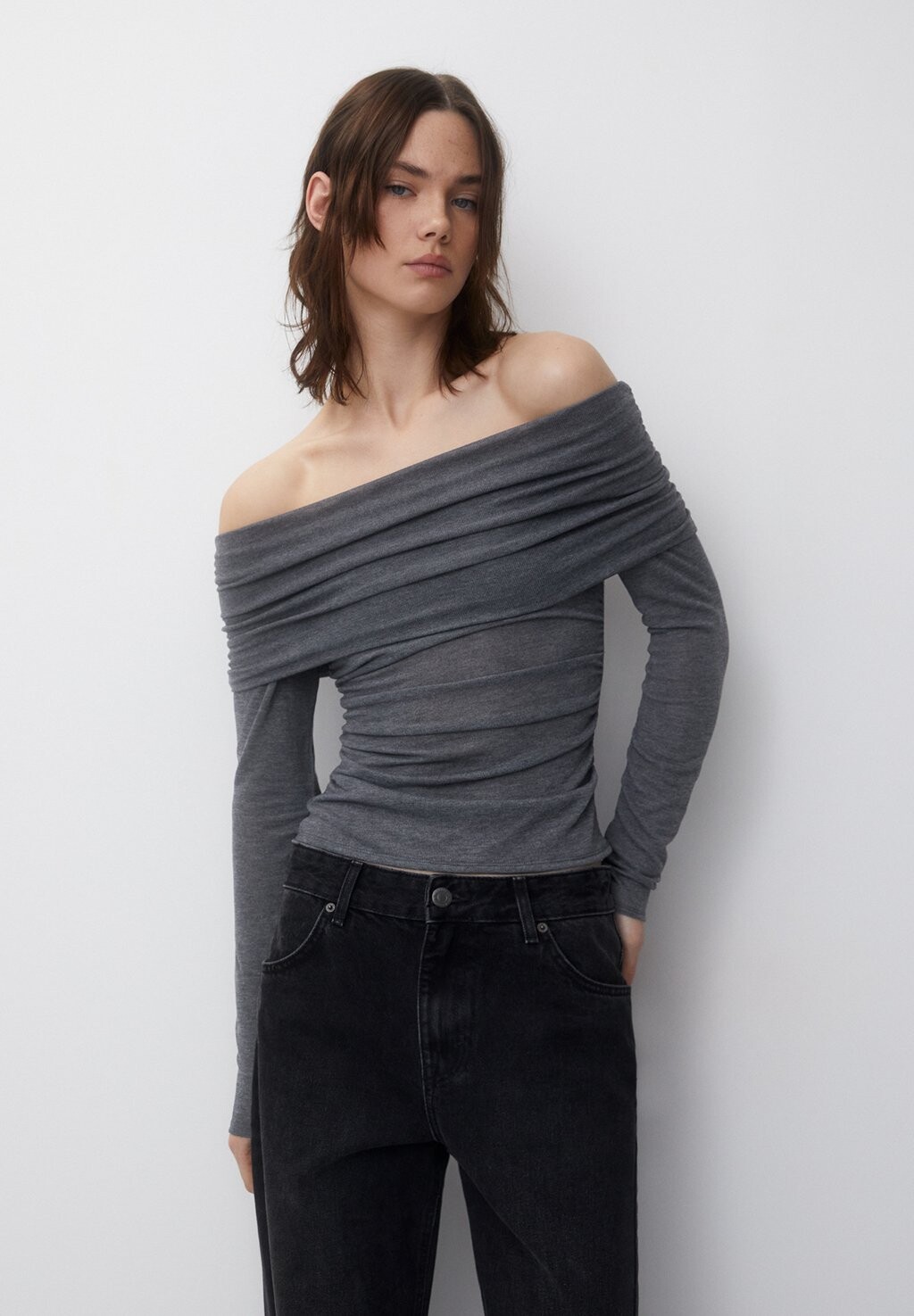 

Футболка с длинным рукавом Off The Shoulder PULL&BEAR, цвет dark grey