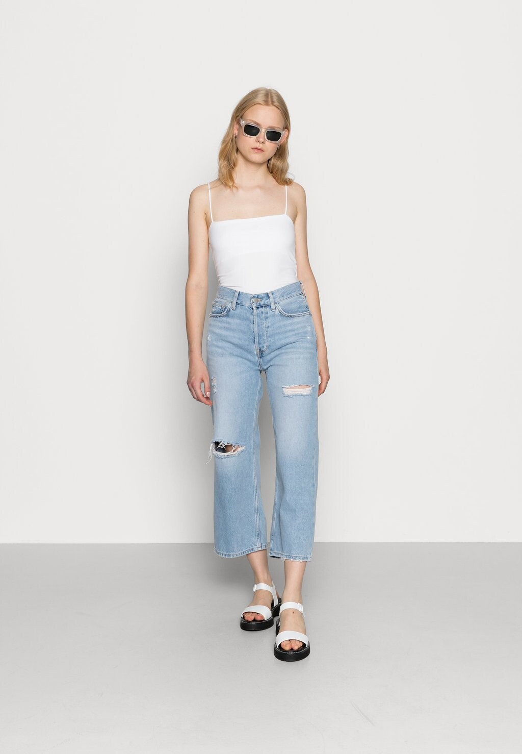 

Топ Gina Tricot, черно-белый