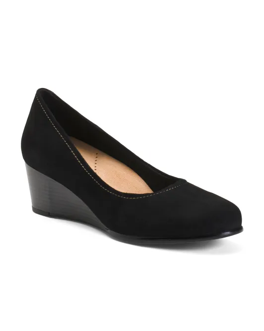 

Замшевые туфли на удобном каблуке Trotters, цвет Black Suede