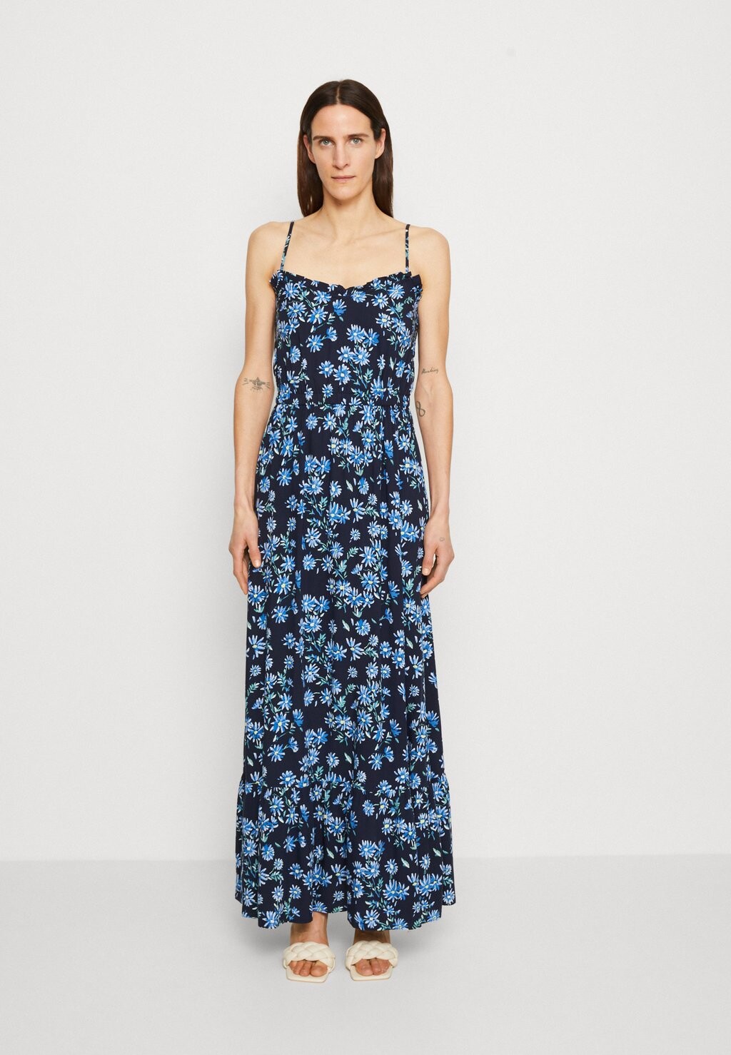 

Платье макси edc by Esprit