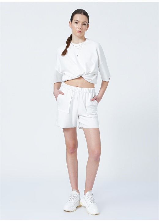 Белые женские шорты Black On Black цена и фото