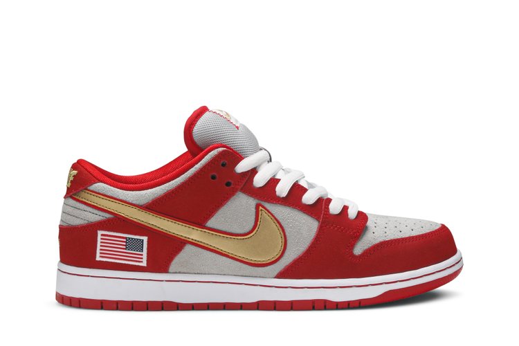 

Кроссовки Nike SB Dunk Low 'Nasty Boys', красный