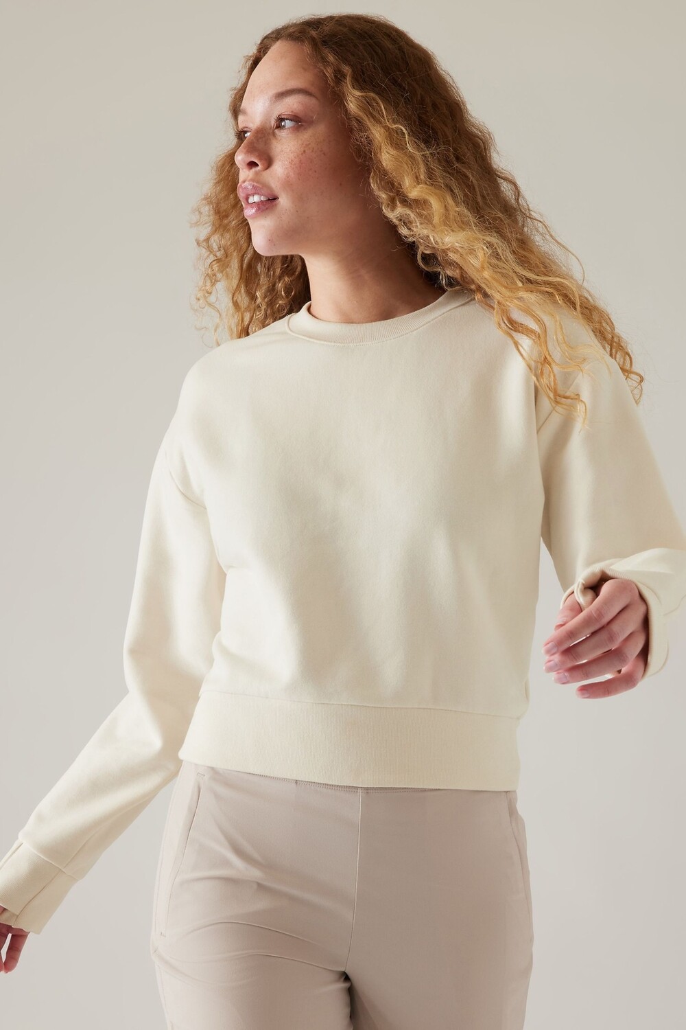 

Толстовка Retroplush Revive с круглым вырезом Athleta, белый