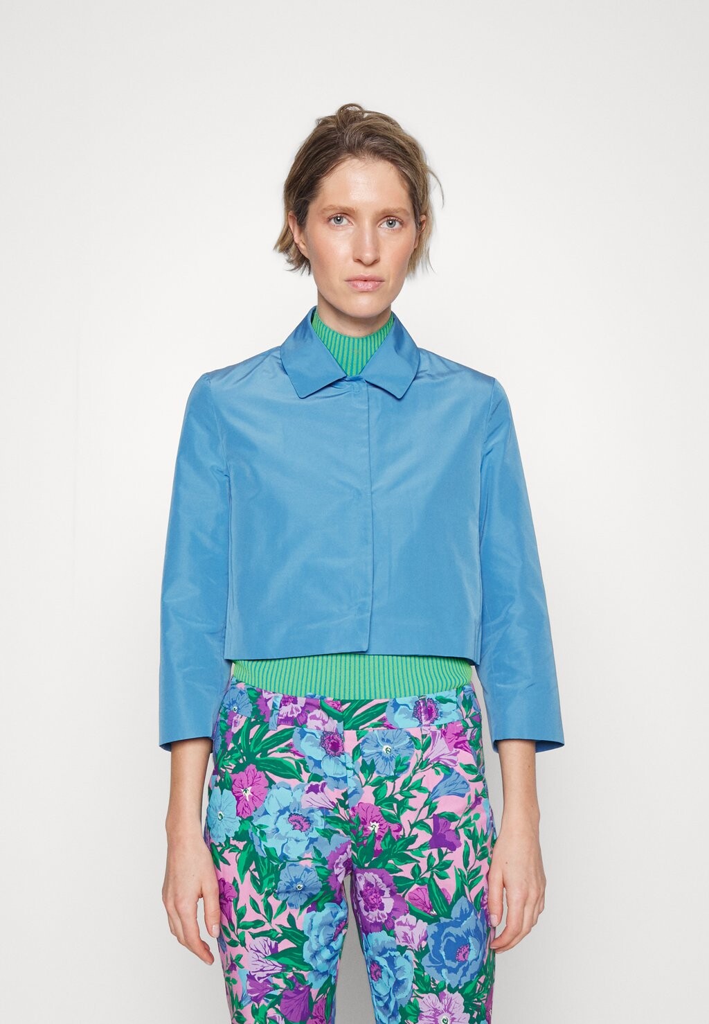 

Легкая куртка WEEKEND MaxMara