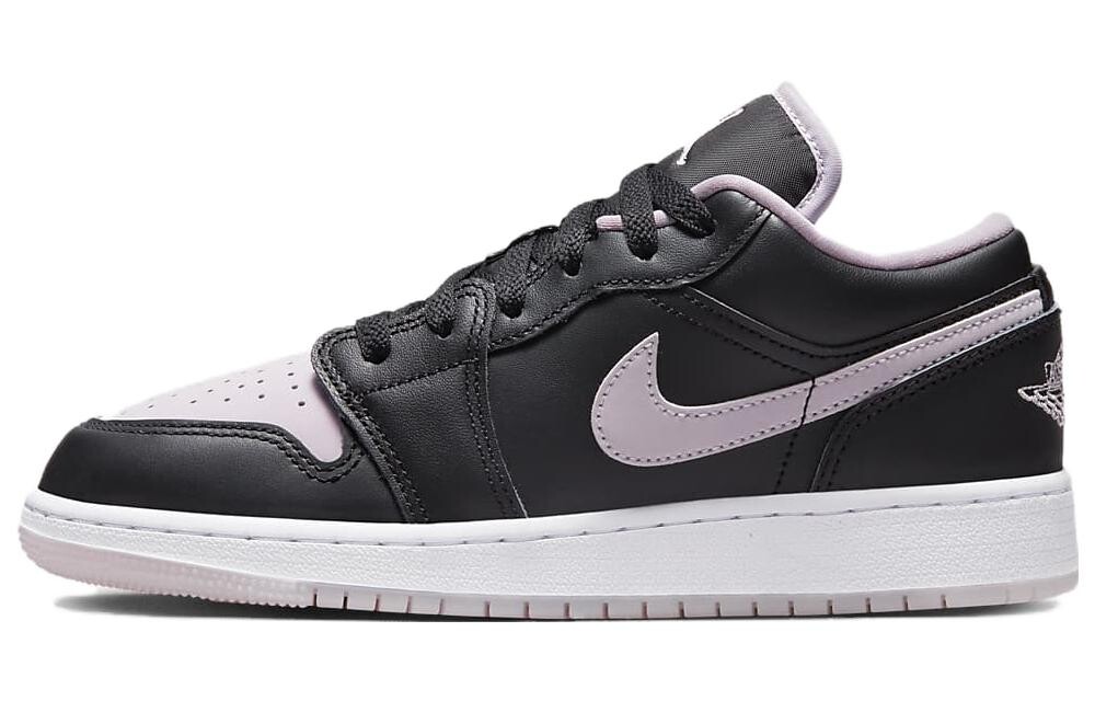 

Кроссовки Jordan 1 Low SE Black Iced Lilac GS
