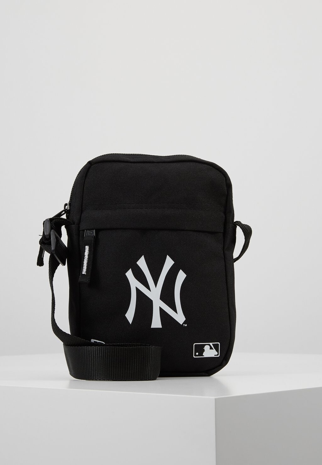 

Сумка через плечо Mlb Side Bag New Era, черный