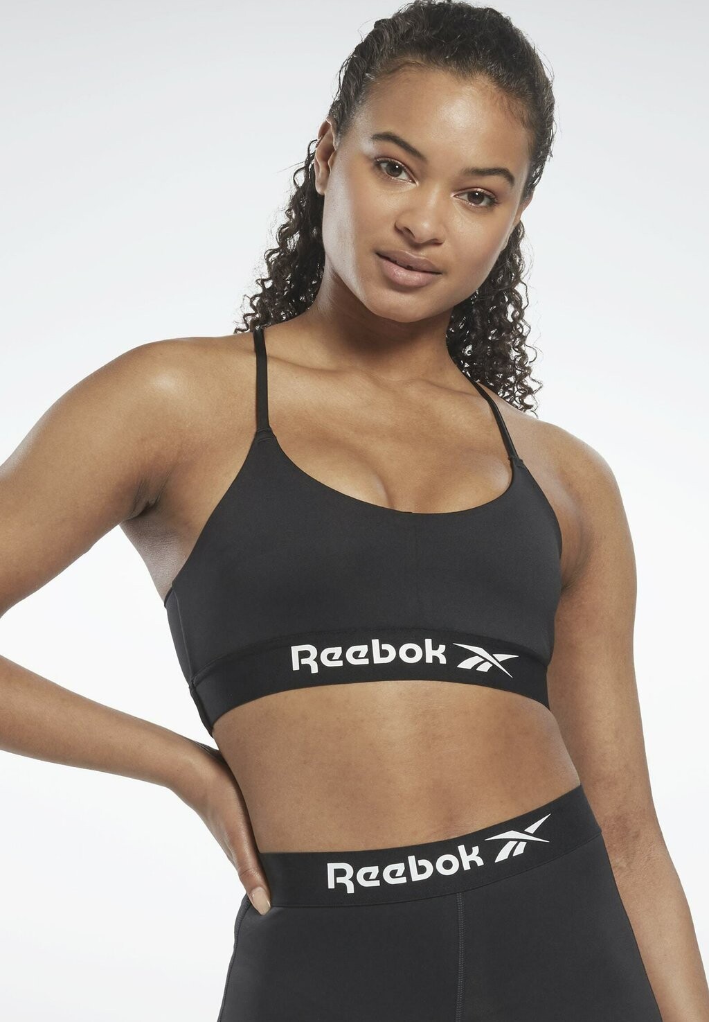 

Спортивный бюстгальтер Reebok, черный