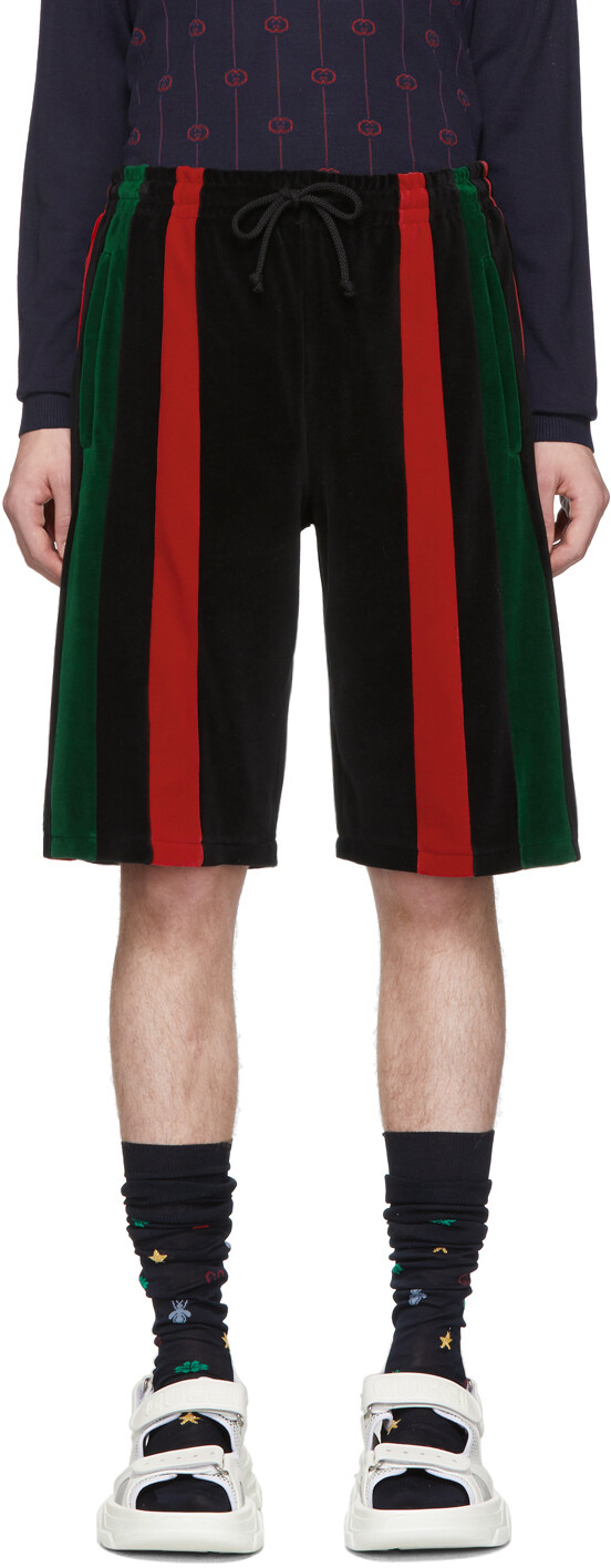 

Черные шорты из синели с фирменной полоской Gucci