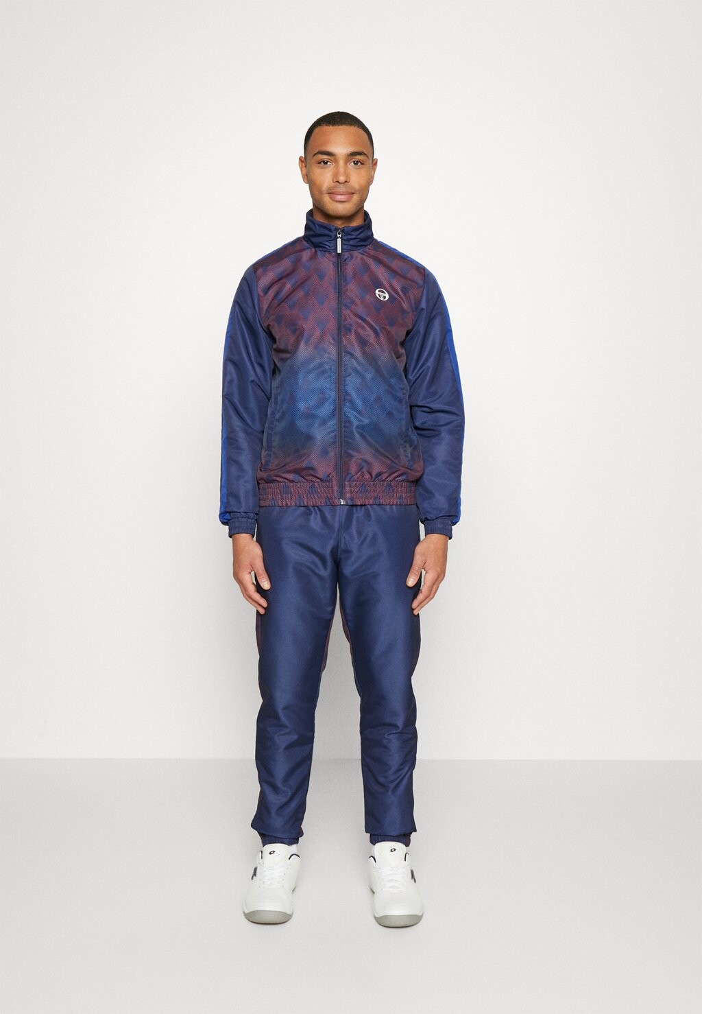 

Спортивный костюм Sergio Tacchini