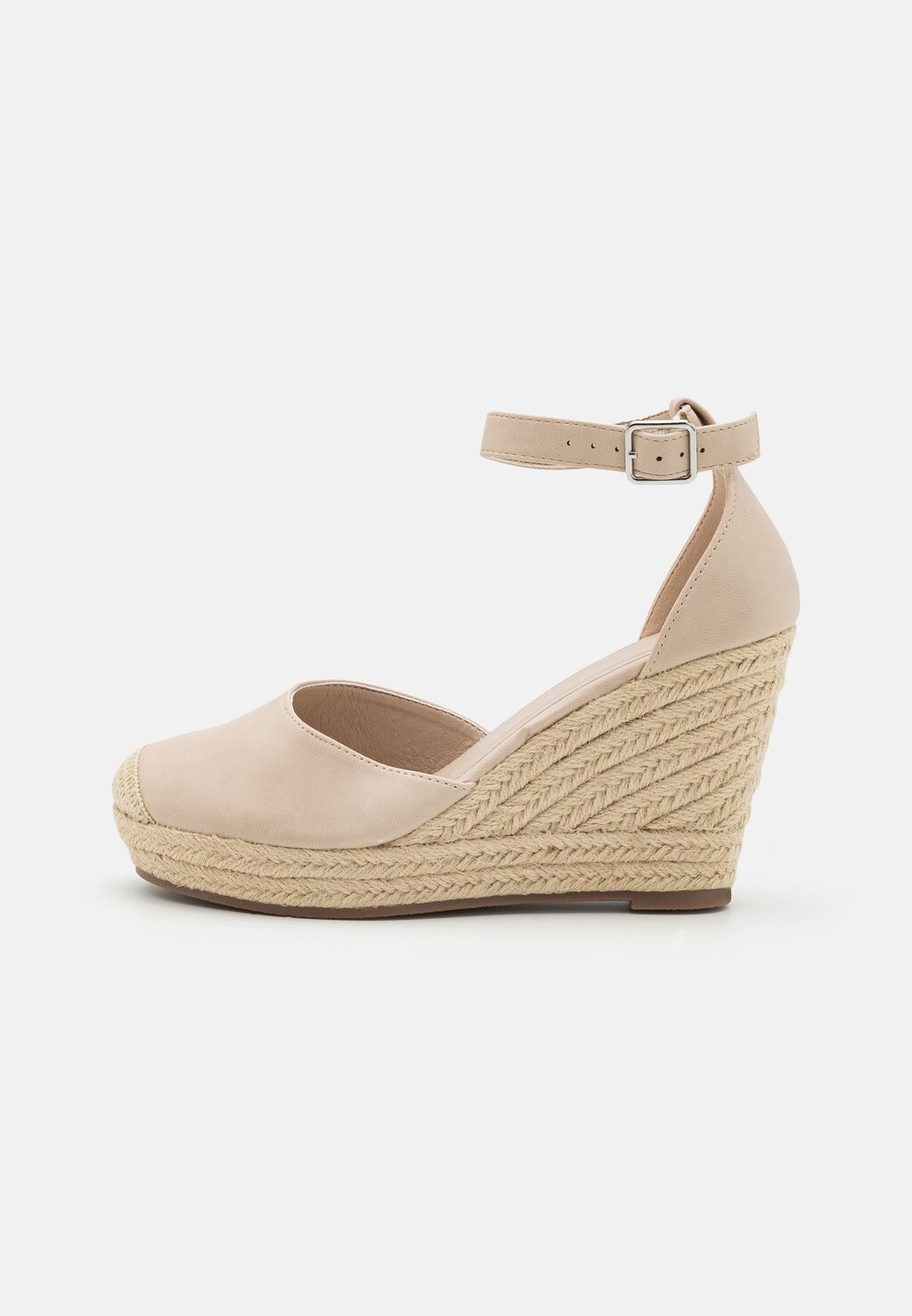 

Туфли на платформе Chris Closed Toe Rubi Shoes by Cotton On, цвет bone