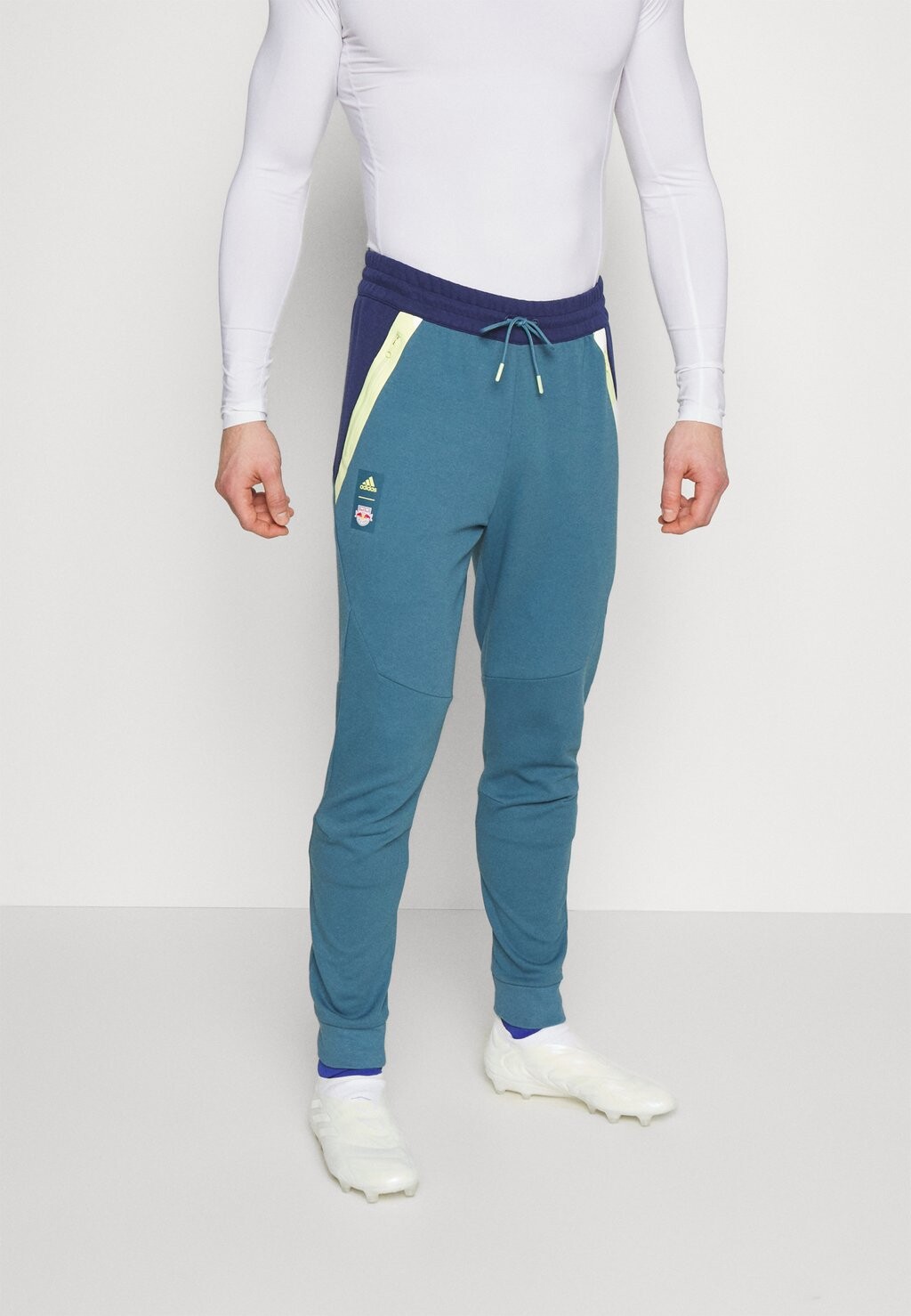 

Спортивные брюки Adidas