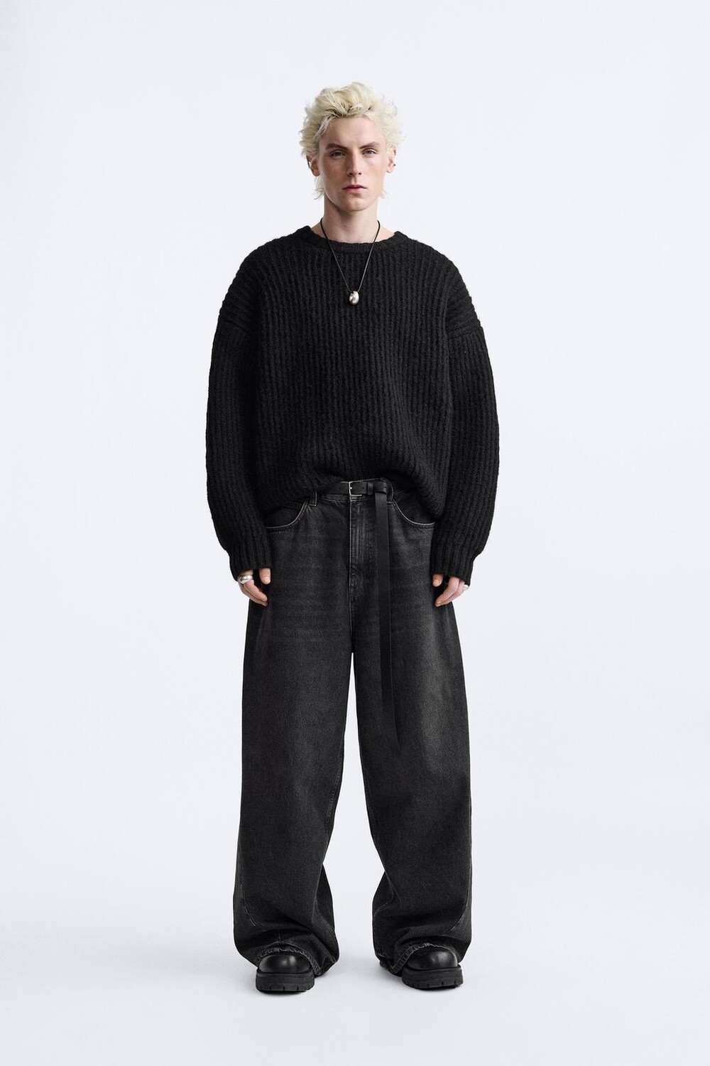 

Укороченный свитер ZARA, черный