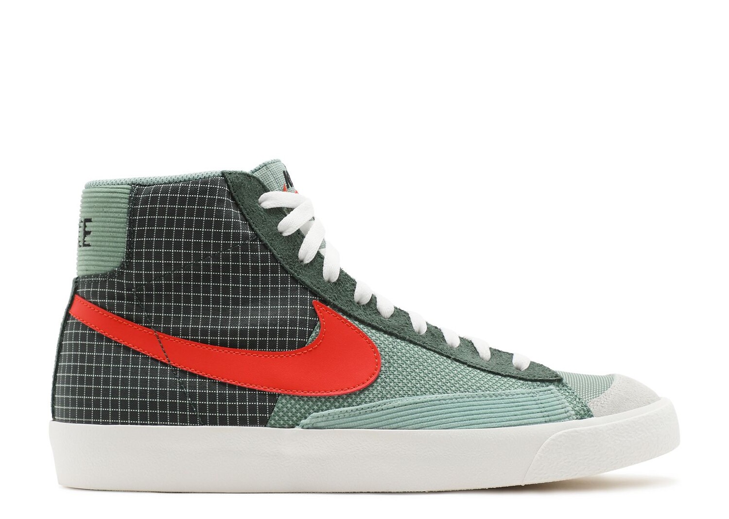 

Кроссовки Nike Blazer Mid '77 'Patch - Dutch Green', зеленый, Зеленый;серый