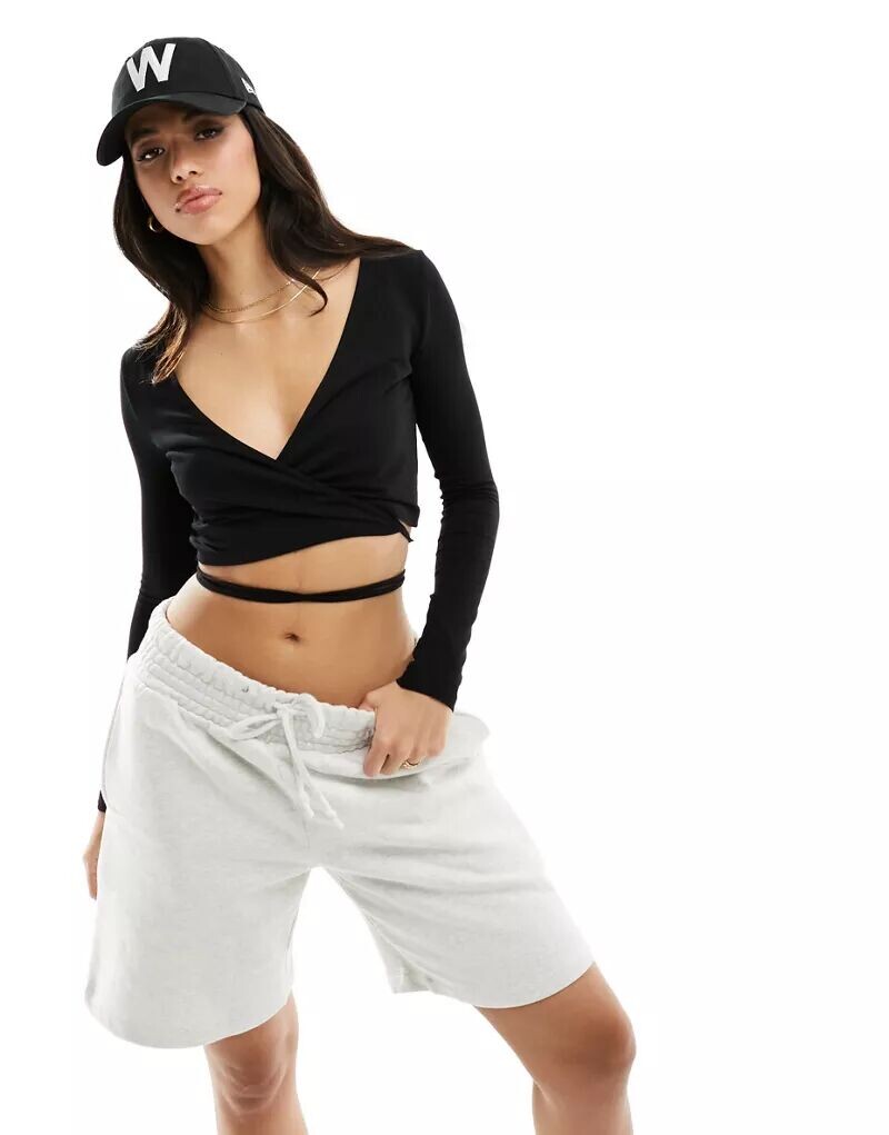 

Черный хлопковый топ с запахом и длинными рукавами на шнуровке ASOS