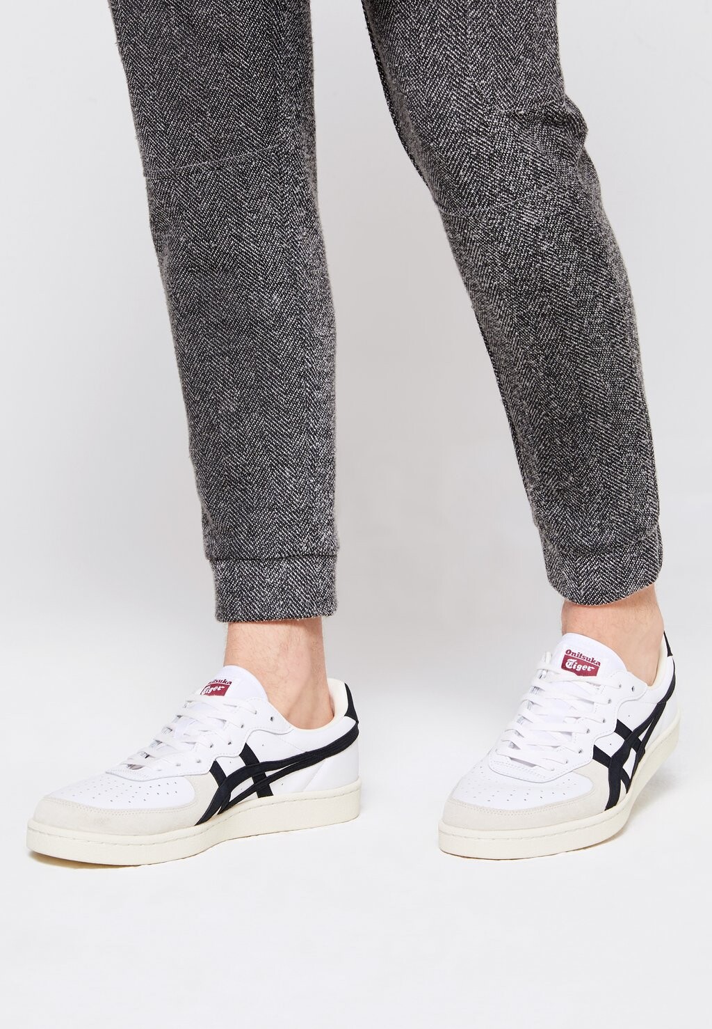 

Кроссовки Onitsuka Tiger Gsm, белый / черный