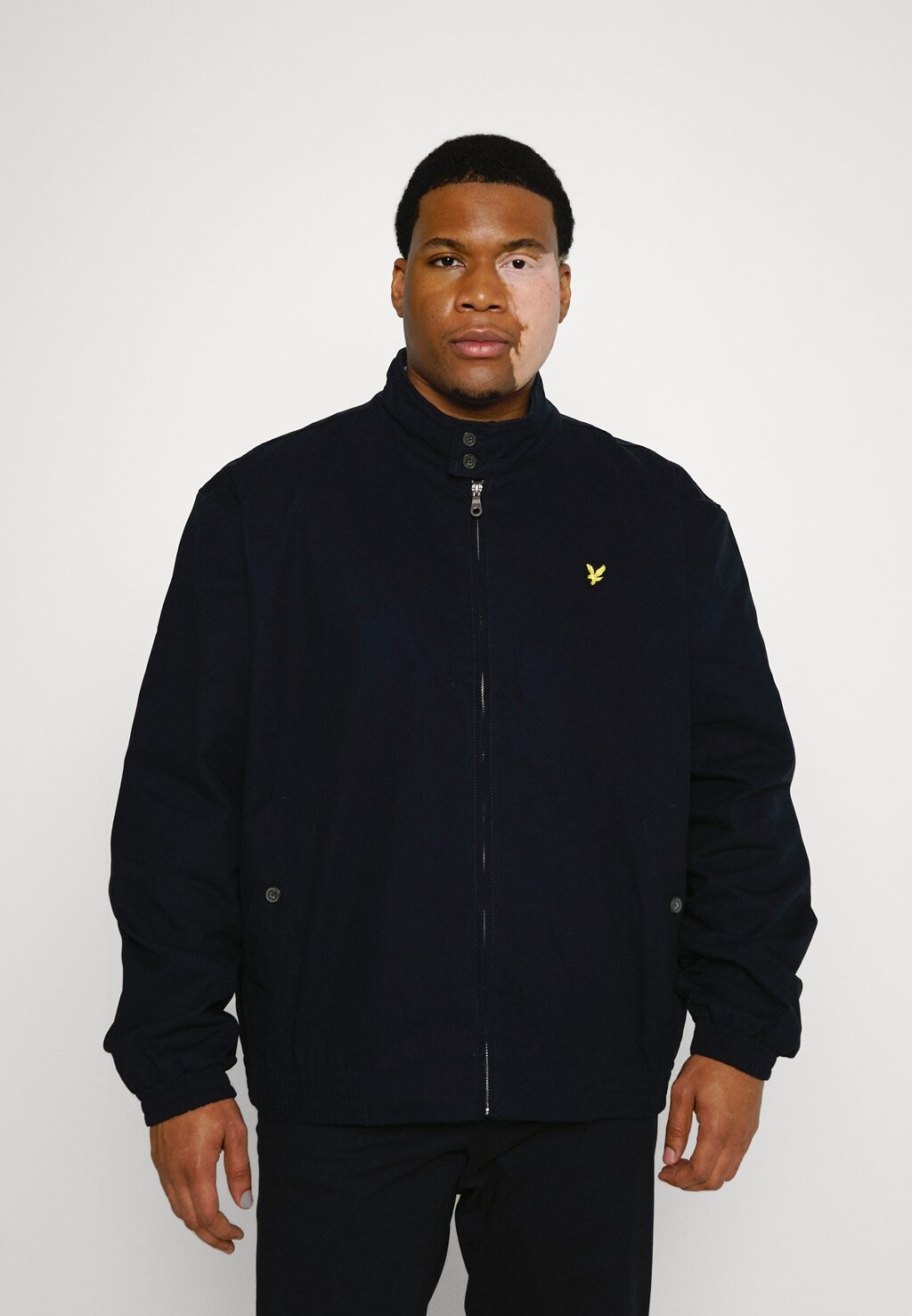 

Легкая куртка Lyle & Scott