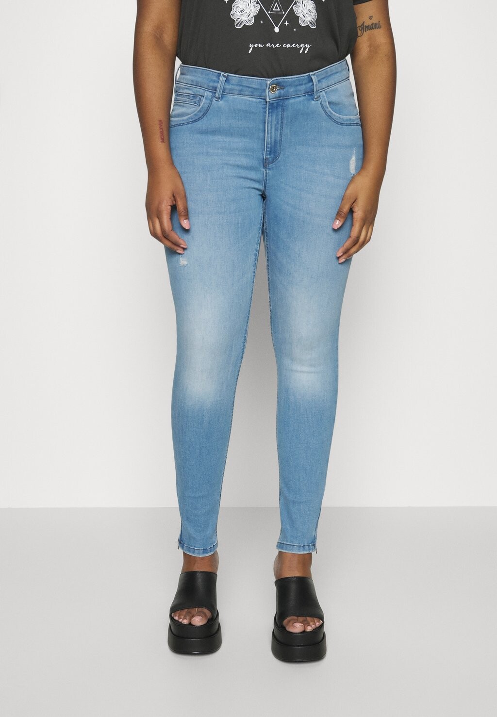

Джинсы Skinny Fit ONLY Carmakoma