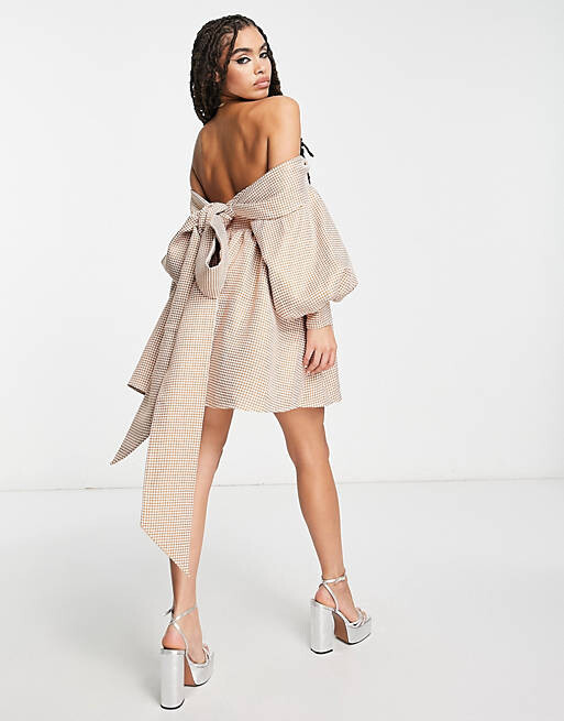 

Оранжевое жаккардовое платье мини в клетку с вырезом в форме сердца ASOS LUXE LUXE