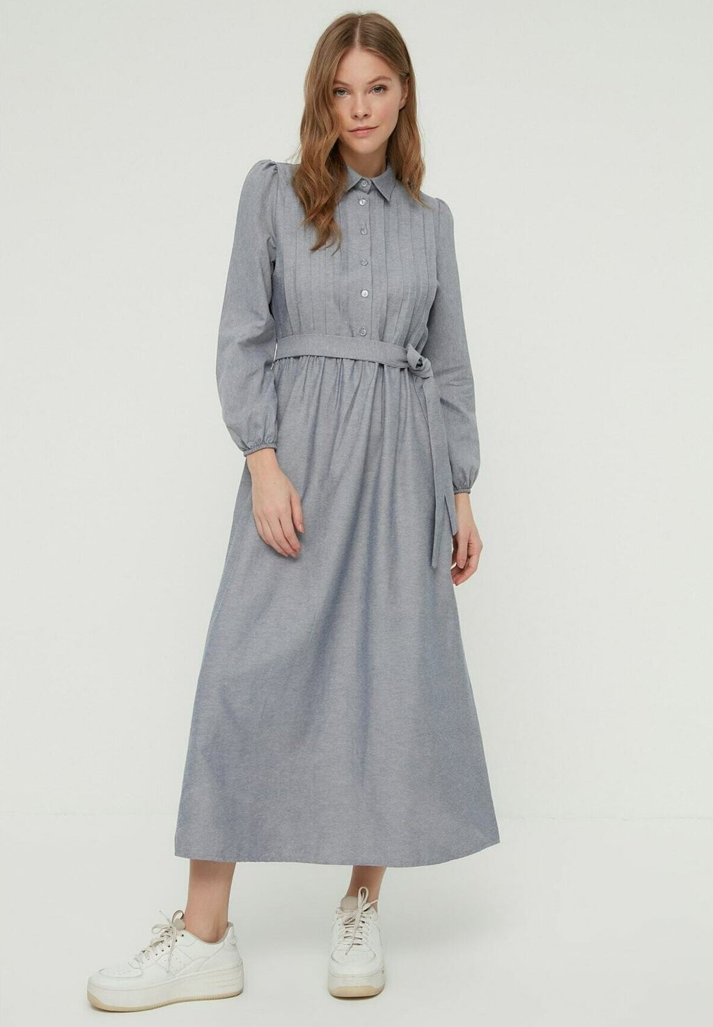 

Длинное платье Trendyol Modest, синий